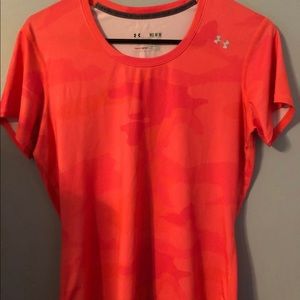 Under Armour Tops - Under Armour T-shirt Under Armour Tops - Under Armour T-shirt